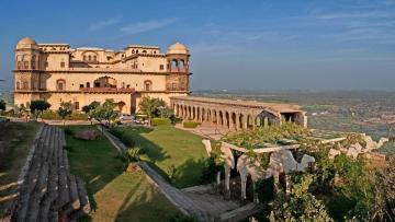 Resorts for Weekend Getaways Near Delhi with Scenic Views and Premium Stays