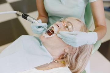 cosmetic dentists near me in Twickenham
