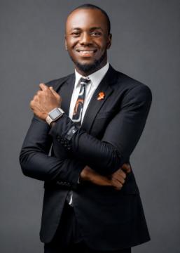 Confident Business Portraits for Modern Professionals