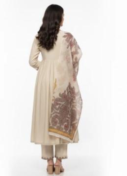 Beige Women’s Kurta Set – Soft neutral Indian wear at ₹1999