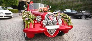 Luxury Vintage Car Rental Services for Weddings