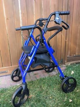 Rolling walker for Seniors