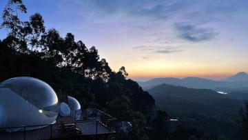 Best Honeymoon Resorts in Munnar | LuxeGlamp