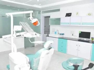Dental Clinic in Ellis Bridge
