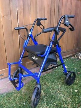 Rolling walker for Seniors