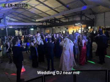 Tips for Selecting the Right Wedding DJ near Me