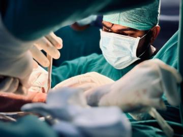 Best Robotic Knee Replacement Surgeon in ECR-Dr. Dineshram Devakumar MBBS