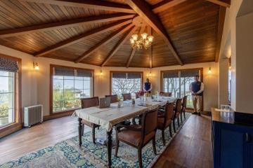 Experience Luxury Living in Premium Villa In Kanatal