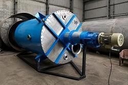 Mixing Tank with Agitator