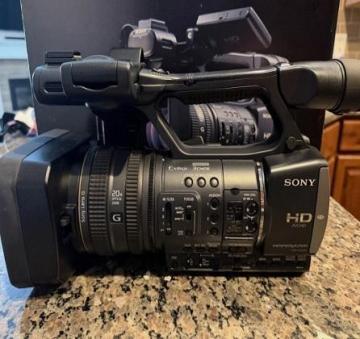 New Sony HDR-AX2000 AVCHD Camcorder