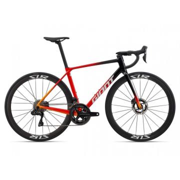 2026 Giant TCR Advanced Pro Road Bike (ZONACYCLES)