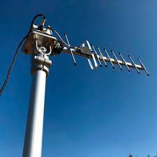 Ground-To-Air Antenna for ATC and Air-Ground Communication