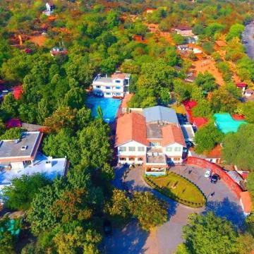 Relax and Unwind at Beautiful Resorts in Udaipur