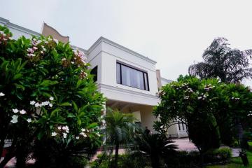 Trusted Bipolar Disorder Treatment Centre in India – The Hermitage Rehab