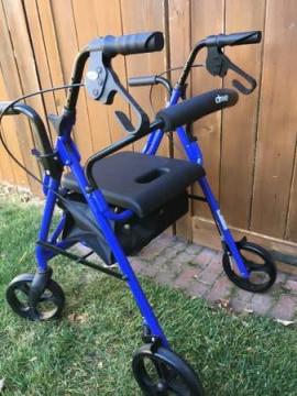 Rolling walker for Seniors
