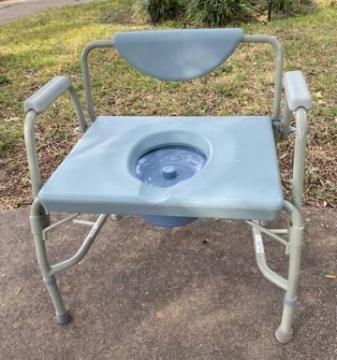 Bedside commode
