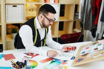 Best Freelance Graphic Designer Dubai for Business Branding