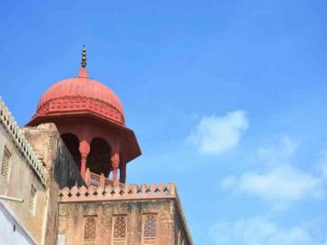 Udaipur Tour Package or Just Wing It? Honest Take