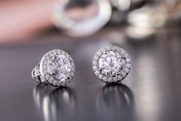 Asscher Cut Diamond Earrings for Everyday Wear & Special Moments