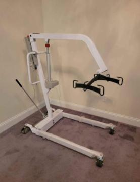 Hoyer lift or patient lift