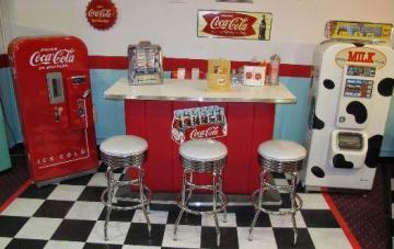 Get chic diner booths from Bars and Booths the reputed Retro furniture manufacturers