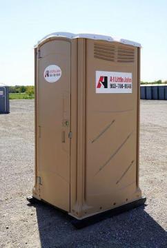 Deluxe Flushable Toilets | Portable Restroom Trailer Rental