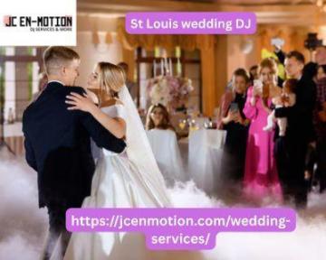 St Louis Wedding DJ Services for Fun Dance