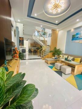 What are the benefits of buying a Duplex Villas in Noida Extension?