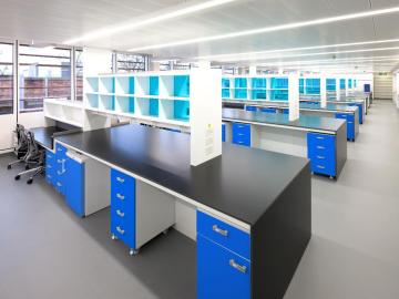 Laboratory Furniture Manufacturer in Bangalore: Customized Solutions for Modern Laboratory Spaces