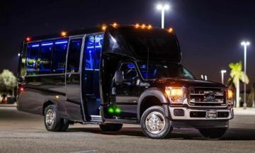 airport pickups limo Burien, WA