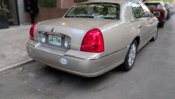 2010 Lincoln Town Car Signature Limited – 78K Miles | $7,999
