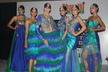 Certificate Course In Fashion Designing | PG Diploma In Fashion Designing | Fashion Designing Colleg